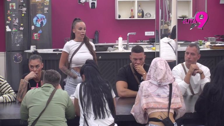Dovoljne su bile dve rečenice da se iskompleksiraju: Teodora podržala odnos Stanije i Anđela, pa nju izgrdila jer je Amsinu bespotrebno dala na značaju (VIDEO)