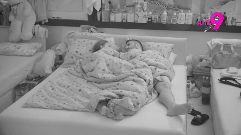 NE PRONALAZE ZAJEDNIČKI JEZIK: Maja ne prestaje da zvoca Asminu ni u krevetu! (VIDEO)