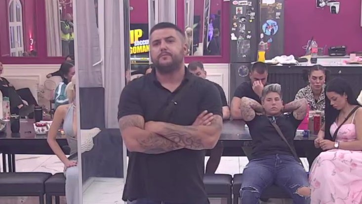 Alibaba najboljoj drugarici slao inspekciju da bi joj zatvorio klub: Stanija i Aneli udružile snage, skidaju mu masku nikad brže! (VIDEO)