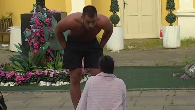 Neću te više jer si LAŽOVČINA, šta glumiš PAĆENICU?! Viktor svu snagu upreo u urlanje, dao sve od sebe da dozove Minu, ona preklinje za zagrljaj (VIDEO)
