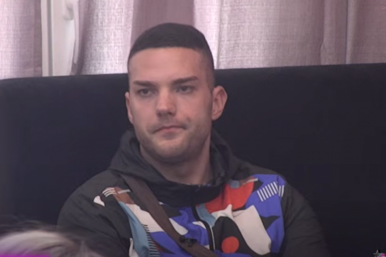 SKANDALČINA ZBOG POLNOG ORGANA ANĐELA RANKOVIĆA – Učesnice poludele zbog prizora na žurki! (VIDEO)