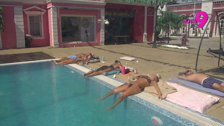 POREĐALI SE KAO SARDINE! Učesnici uživaju za sve pare, baškare se pored bazena, ne zna se ko je više preplanuo! (VIDEO)