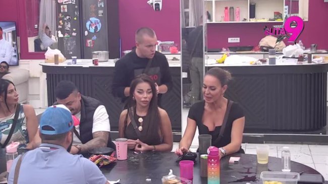 Dača zaplakao, pa kroz suze negirao Kačavendine navode o Sofiji ☝🏻 SESTRICE MI MOJE… 🥺 (VIDEO 🎥)