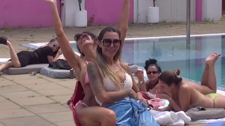 Finale kakvom se niko nije nadao: Ljute rivalke se takmičile za prvo mesto, žestoka borba oduševila sve! (VIDEO)
