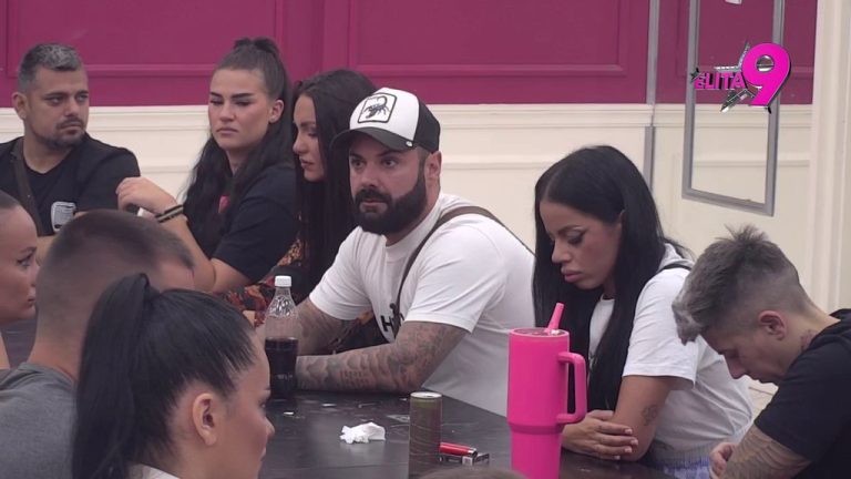 GLEDA U NJU DOK PEVA TUŽNE PESME! Dačo skinuo masku Luki Vujoviću, pa m poručio: Nemoj više da te zanima Aneli (VIDEO)