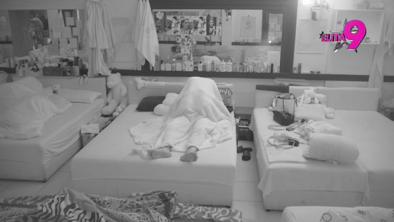Nova vrela akcija Maje i Asmina: Zatresli jorgan planinu kao da sutra ne postoji (VIDEO 18+)