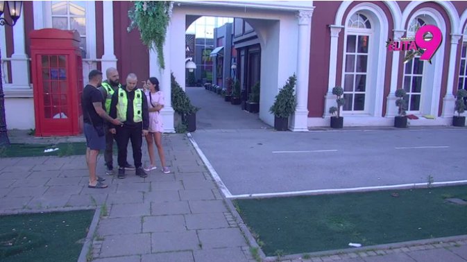 Asmin se majkom zakleo Maji: PONIZIĆU TE ovim svojim ku*cem 😳 (VIDEO 🎥) REAGOVALO OBEZBEĐENJE ❗