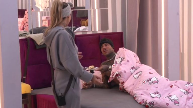 Bacila se na posao: Aneli rešila da očara Đukića svojim kuliranrskim sposobnostima! (VIDEO)