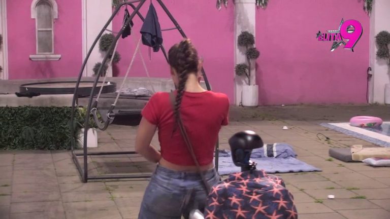 Na ivici da mu pregori procesor: Boginja zamešala kukovima samo za Tošine oči, nikome ne bi bilo svejedno! (VIDEO)