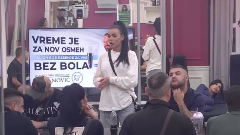 ANITA i TEODORA sasule FILIPU u lice sve 🫣
