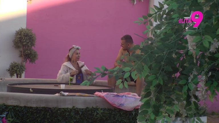 Šok nad šokovima: Aneli ne zna koje godina je rođena njena ćerka Nora! (VIDEO)