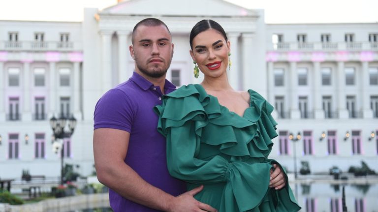Okreće novi list: Mina Vrbaški danas trenira sa momcima, šta li će Viktor reći na ovo? (VIDEO)