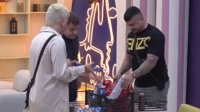 I ovog utorka ih nije zaboravio: Veliki šef ponovo pokazao da misli na Odabrane (VIDEO)