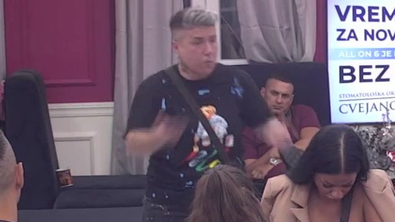 Hejteri ‘se upalili’ na maksimum! Matora smatra da ako Đukić ne uđe u vezu s Aneli da je FOLIRANT, Ivan Marinković dao svoj sud (VIDEO)