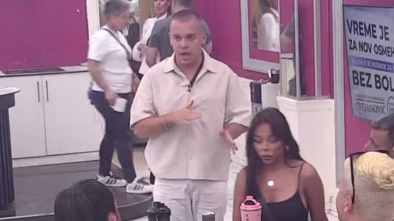 Skandalčina! Dača raskrinkao Asminove TAJNE poglede ka Sofiji, Maja presekla: Imam i ja lepe oči, oči BAMBIJA (VIDEO)