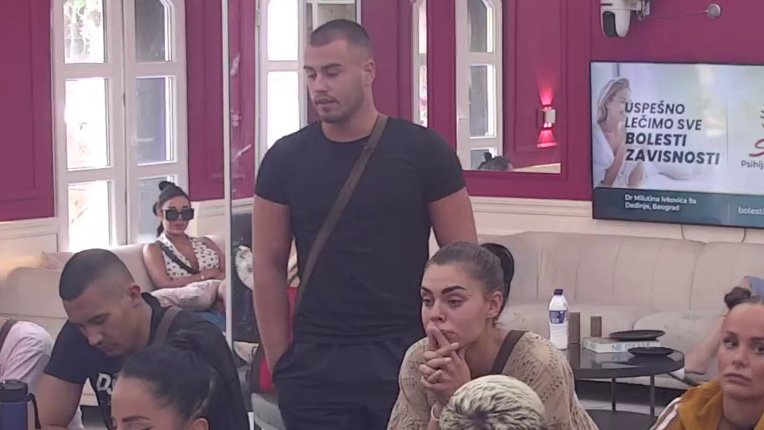 Imala si ih 12, sledeće sezone ćeš još trojicu! Mina Vrbaški na strubu srama zbog ogromne liste bivših, Viktor stao u njenu zaštitu! (VIDEO)