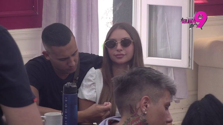 Najveći blam mi je što sam imao nešto sa tobom! Ivan Marinković se potpuno gradio od Sare, pa joj poručio: Ušla si ovde da ti MAMA SAZNA KO SI! (VIDEO)