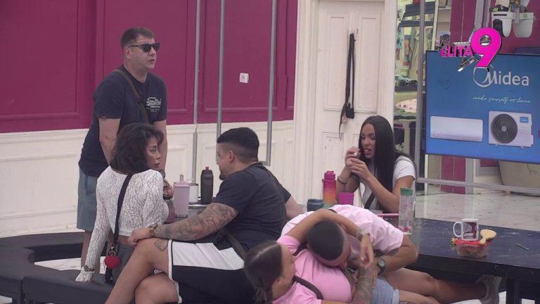 BESAN KAO RIS! Ivan kipti poput EKSPRES LONCA jer mu bliski ljudi nisu udelili epitet NAJODANIJEG, očitao im lekciju! (VIDEO)