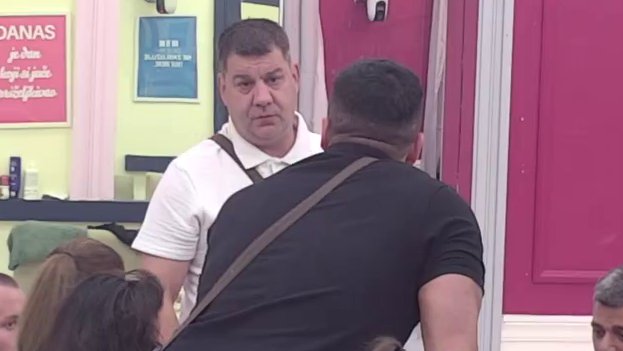 Obezbeđenje u pripravnosti! Ivan i Terza nastavili sa karambolom, pljušte uvrede na sve strane (VIDEO)