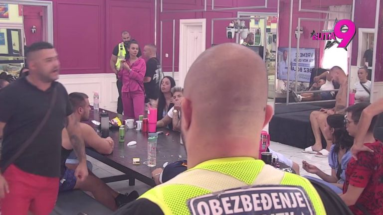 Da sam hteo nešto… Asmin pokušava da se opere od osmeha upućenih Staniji, Anita iznela sve iz prve ruke (VIDEO)