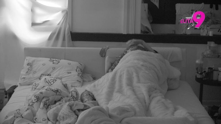 Nora će biti ponosna na mamu: Aneli i Đukić na korak do vrele akcije, ne mogu da se obuzdaju (VIDEO)