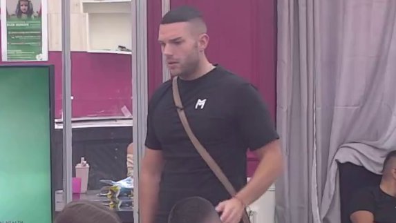Suzdržavamo se: Viktor i dalje NE VERUJE Mini, Anđelo progovorio o Boginji, pa opleo po Luki: Pokazivao je OPSESIJU, sada… (VIDEO)