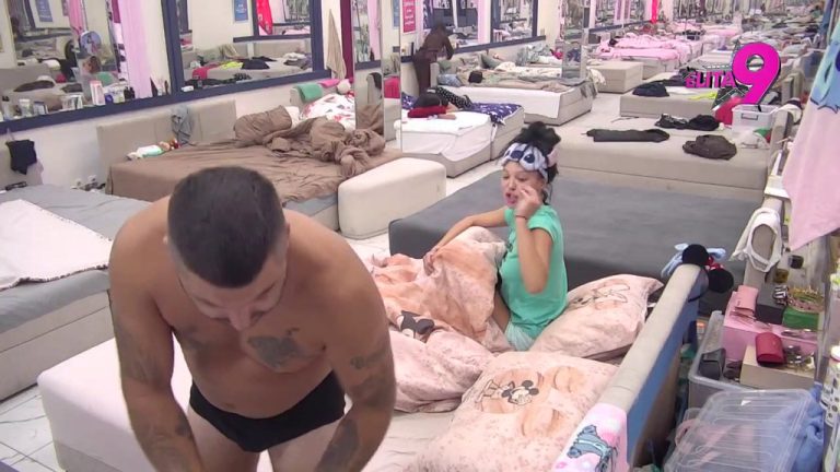Počela da vileni, nije ni oči otvorila: Maja vrišti na Alibabu iz sveg glasa, on frapiran! (VIDEO)