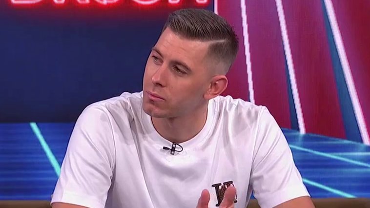 Pucaju je bubice i neko ludilo: Boža Džons progovorio o problemima sa devojkom, pa otkrio zašto još uvek nije upoznao njene roditelje, a evo da li će se pomiriti sa ocem! (VIDEO)