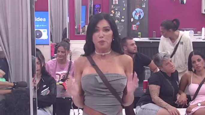 Bila je i ostala krpa i džoger: Stanija razvezala jezik i Maju verbalno sahranila argumentima! (VIDEO)
