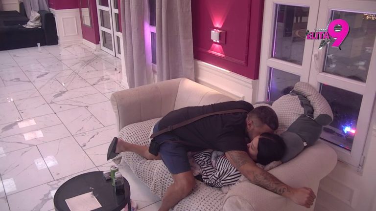 ISKEŠIRAĆU STAN NA TVOJE IME: Asmin gleda na sve načine da zadivi Maju, pa joj ponudio striptiz! (VIDEO)