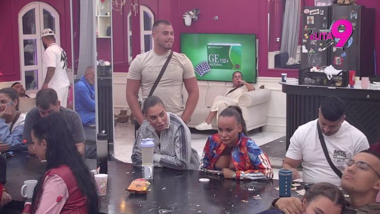 Prsten, beba, pa svadba: Mina i Viktor lepršaju od sreće zbog svog stabilnog odnosa! (VIDEO)