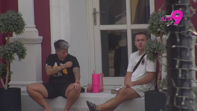 Kako se izlbamirala sa malim… Matora misli da će Minu veza sa Viktorom koštati superfinala (VIDEO)
