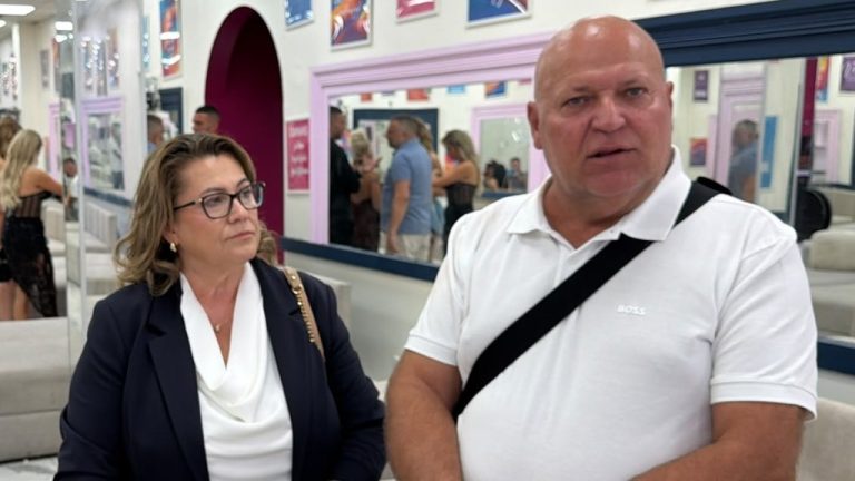 BLOKIRALI SMO NAŠEG SINA ASMINA: Durdžići prvi put posle Zadruge otkrili da li ima drugo dete, pa opet udarili na Maju (FOTO)