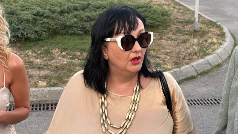 Moraće da bira između porodice i Bebice! Slavica Delić unajmila lično obezbeđenje za Teodoru, pa najbrutalnije do sada udarila na Aneli! (FOTO+VIDEO)