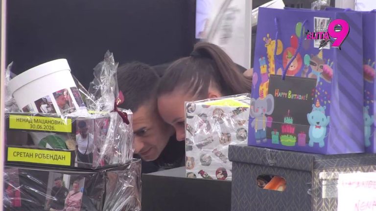 Fanovi se otvorili! Bebica za rođendan nije dobio ništa, ali zato za mesečnicu sa Teodorom STIGLI POKLONI! (VIDEO)