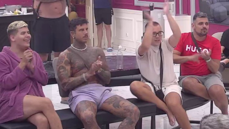 GLEDAJU, NE TREPĆU! Učesnici ‘Elite’ oduševljeno prate finale ‘Pinkovih zveda!’ Popadale im vilice, ALI BUKVALNO! (VIDEO)