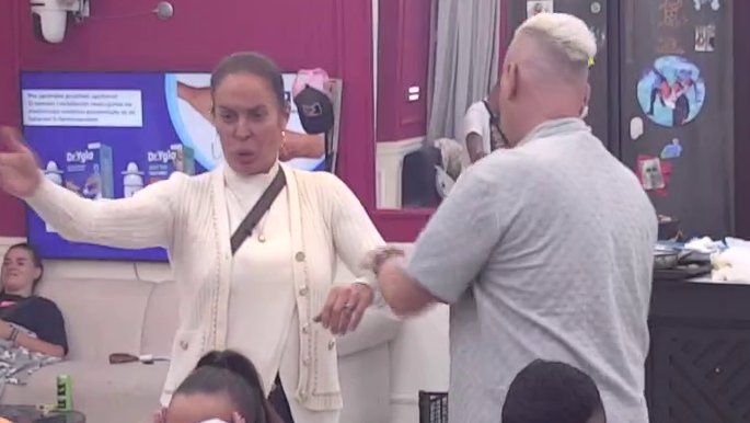 Razvezala jezik! Kačavenda demolirala Asmina i podsetila ga na sve što je govorio, on ZAPRETIO Takiju: Ona posle finala ide sa mnom (VIDEO)
