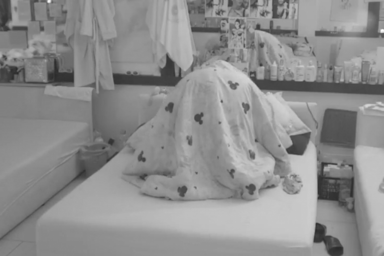 ZBOG NEVIĐENOG IŽIVLJAVANJA UMALO PUKAO KREVET MAJE I ASMINA! Učesnike probudila bučna vrela akcija u cik zore – ovo je prevazišlo sve mere!