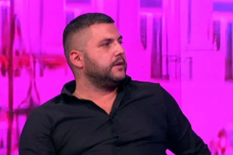 NAJBRUTALNIJE PONIŽENJE STANIJE DOBROJEVIĆ: Asmin otkrio kako je KRIŠOM gledao Majine SLIKE pre “Elite”, starleta ga IZBACILA iz stana u gluvo doba noći!