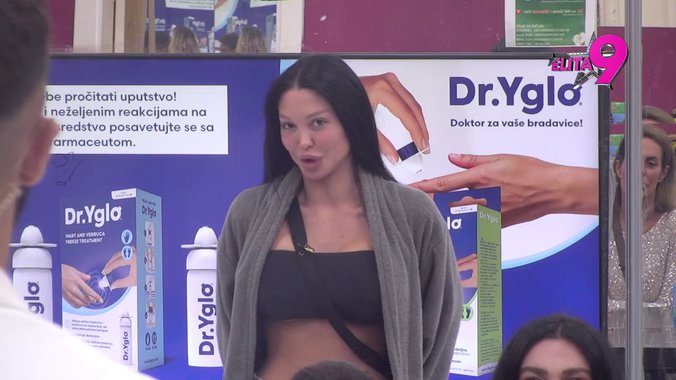676-922