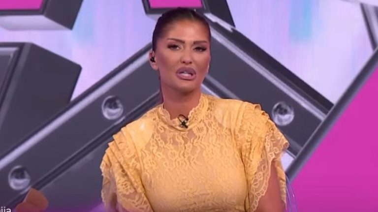 NAROD PITA: Matora ubeđena da je Kačavenda tajno zaljubljena u Janjuša 🙃
