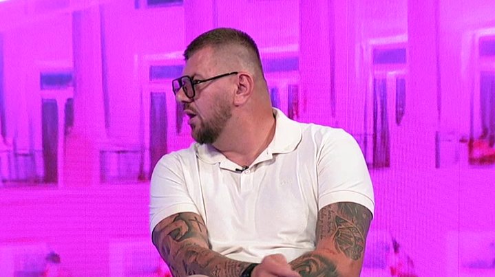 Neće da čuje za svadbu: Janjuš ne planira sa Vanjom da ide korak dalje, ona poludela! (VIDEO)