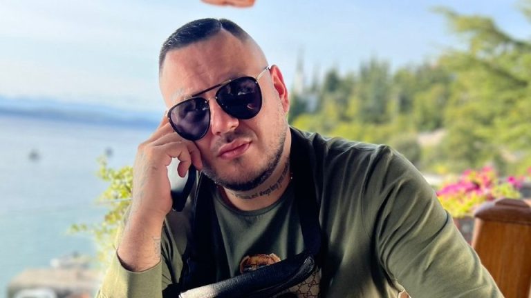 Mnoge devojke se bore za njegovo srce, a on uživa sa njom: Evo sa kim se Car provodi pred ulazak u Elitu 10 (FOTO)