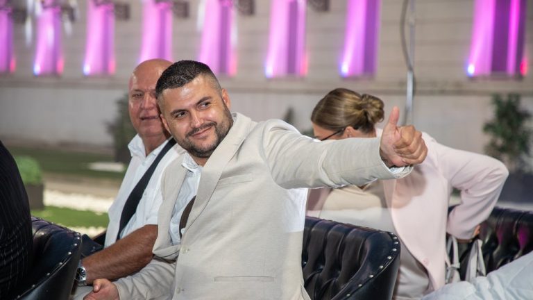 Asmin ODGOVORIO Aneli: Otkrio ZAŠTO nije OTIŠAO u Dubrovnik da VIDI ĆERKU Noru 👀