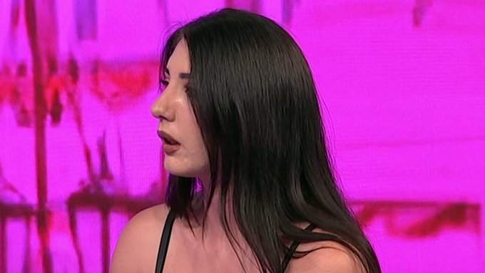 Najteže mi je bilo… Hana se slomila i umalo zaplakala, gledateljka napala utorak devojke: Filip je jedan VEPAR SPLAČINAR (VIDEO)