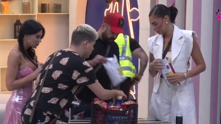 I ovog utorka ih nije zaboravio: Veliki šef ponovo pokazao da misli na Odabrane (VIDEO)