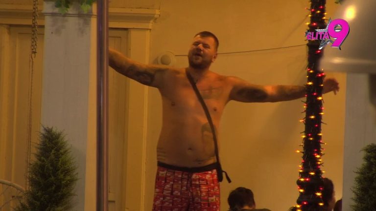 PONELA GA ATMOSFERA: Janjuš zapevao iz sveg glasa, emocije isplivale na površinu! (VIDEO)