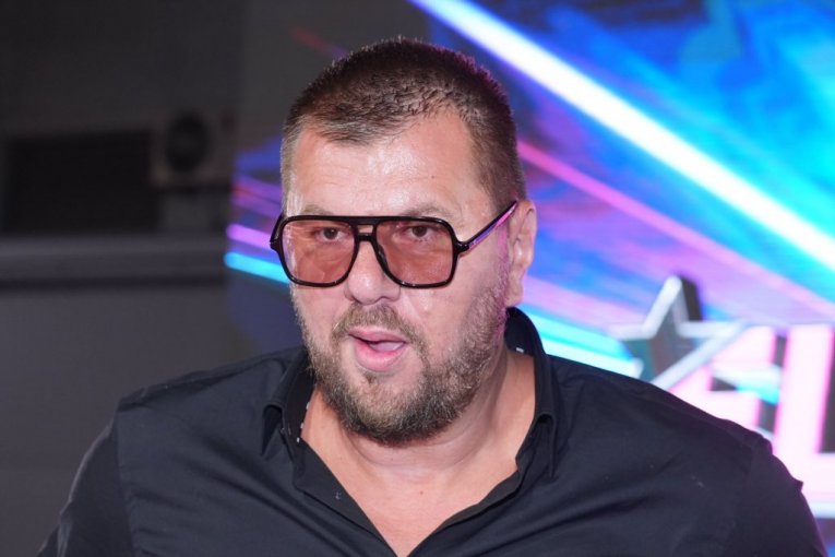SAZNAO DA IMA SINA! Janjuša strefile ŠOK-VESTI, nije znao šta ga je snašlo: Ćerka sve gledala (FOTO)