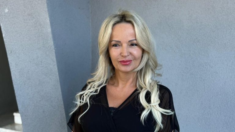 Sa pedeset sam prvi put stavljala botoks! Zuzija podelila sa cimerima šta je korigovala na licu, ovo bi svima preporučila (VIDEO)