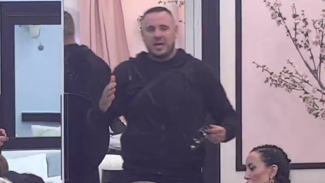Kontradiktoran je, kako brani sina kada je… Filip Car izazvao muk izlaganjem o Osmanu, Kariću i njihovom sukobu (VIDEO)